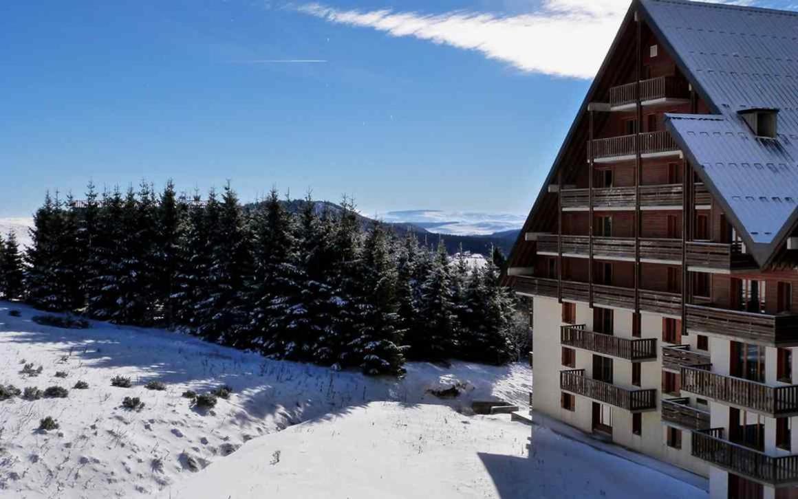 Appartement Dans Residence De Tourisme Besse-et-Saint-Anastaise Exterior foto